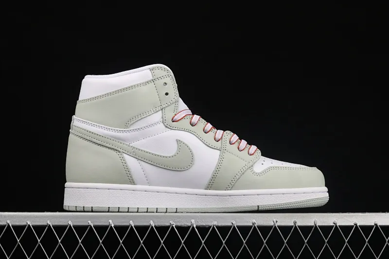 All categories Air Jordan Jordan series basketball shoes Air Jordan 1 High L version Air Jordan 1 Retro Hi AJ1 Joe 1 high top aqua blue CD0461-002